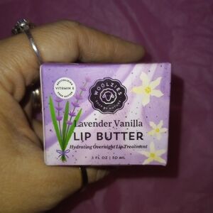 Woolzies Lavender Vanilla Lip Butter Hydrating Overnight Treatment
